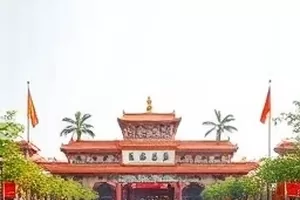 琥珀小型家庭厅紧凑式音箱与低音炮摆放